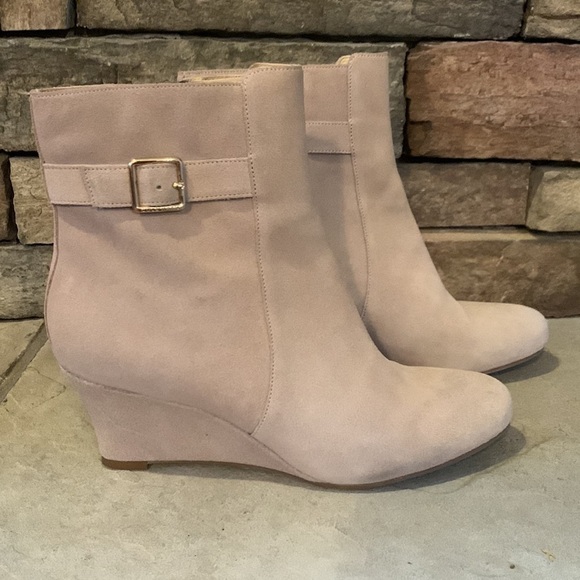 COLE Haan size 10 blush colored suede boots - Picture 5 of 11